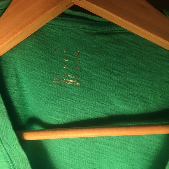 Women’s extra small green shirt - Picture 3 of 3